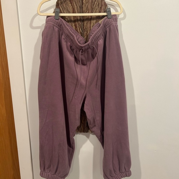 Nike Pants - Nike Women's Purple Soft Fleece Like Material Jogger Sweatpants